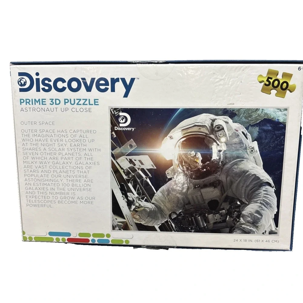 Discovery Prime 3D Puzzle Astronaut Space 500pc 24 x 18 Pre owned Complete